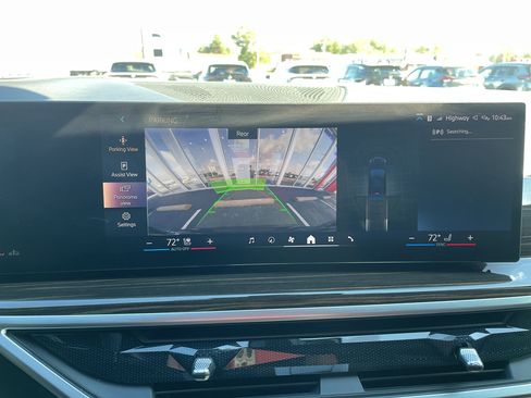 Used 2024 BMW X6 xDrive40i w/ Executive Package image 17