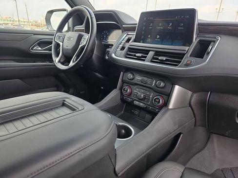 Used 2024 Chevrolet Tahoe Z71 w/ Luxury Package image 17