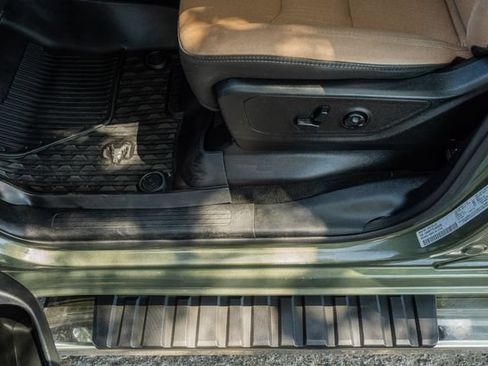 Used 2020 RAM 1500 Big Horn AWD/4WD image 18
