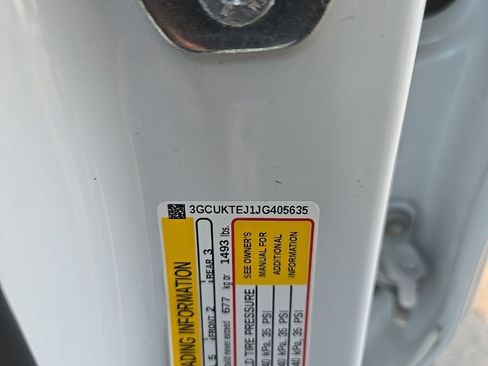 Used 2018 Chevrolet Silverado 1500 High Country image 16