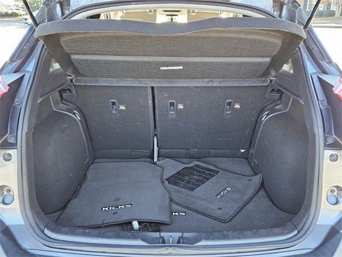 Used 2020 Nissan Kicks SV image 13