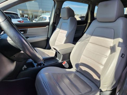 Used 2019 Honda CR-V Touring image 7