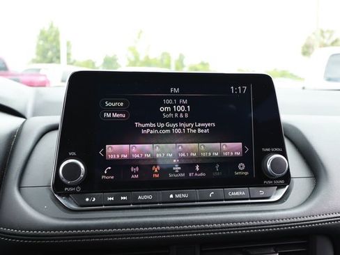 Used 2024 Nissan Rogue S AWD/4WD image 16