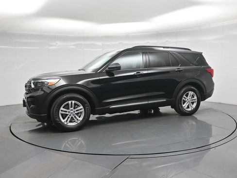 Certified 2023 Ford Explorer XLT image 28