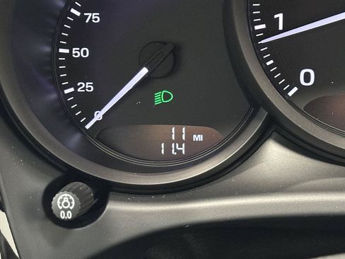 Certified 2026 Porsche Macan AWD/4WD image 22