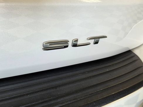 Used 2022 GMC Yukon SLT w/ SLT Premium Package RWD image 7