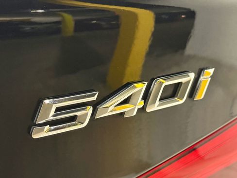 Used 2017 BMW 540i image 13