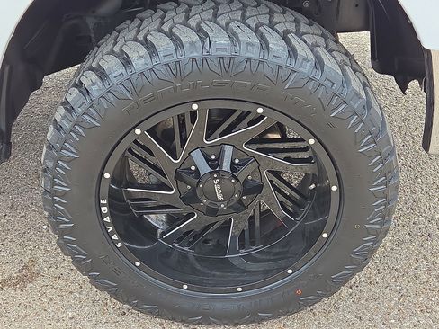 Used 2021 RAM 1500 Classic SLT image 7