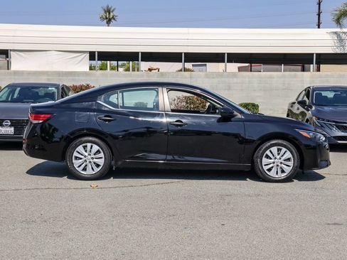 Used 2024 Nissan Sentra S FWD image 3