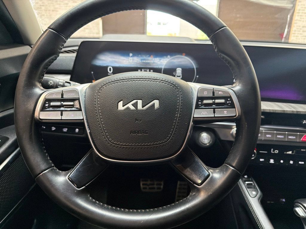 Used 2024 Kia Telluride SX FWD image 16
