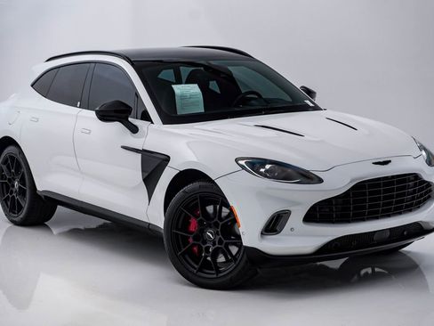 Used 2021 Aston Martin DBX AWD/4WD image 3