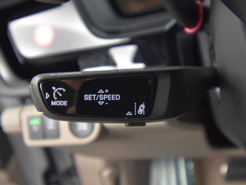 New 2025 Porsche Panamera 4 AWD/4WD image 30