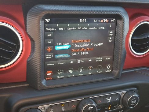 Used 2021 Jeep Wrangler Unlimited Rubicon AWD/4WD image 17