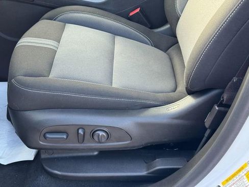 Used 2024 Chevrolet Blazer LT w/ Convenience Package image 28