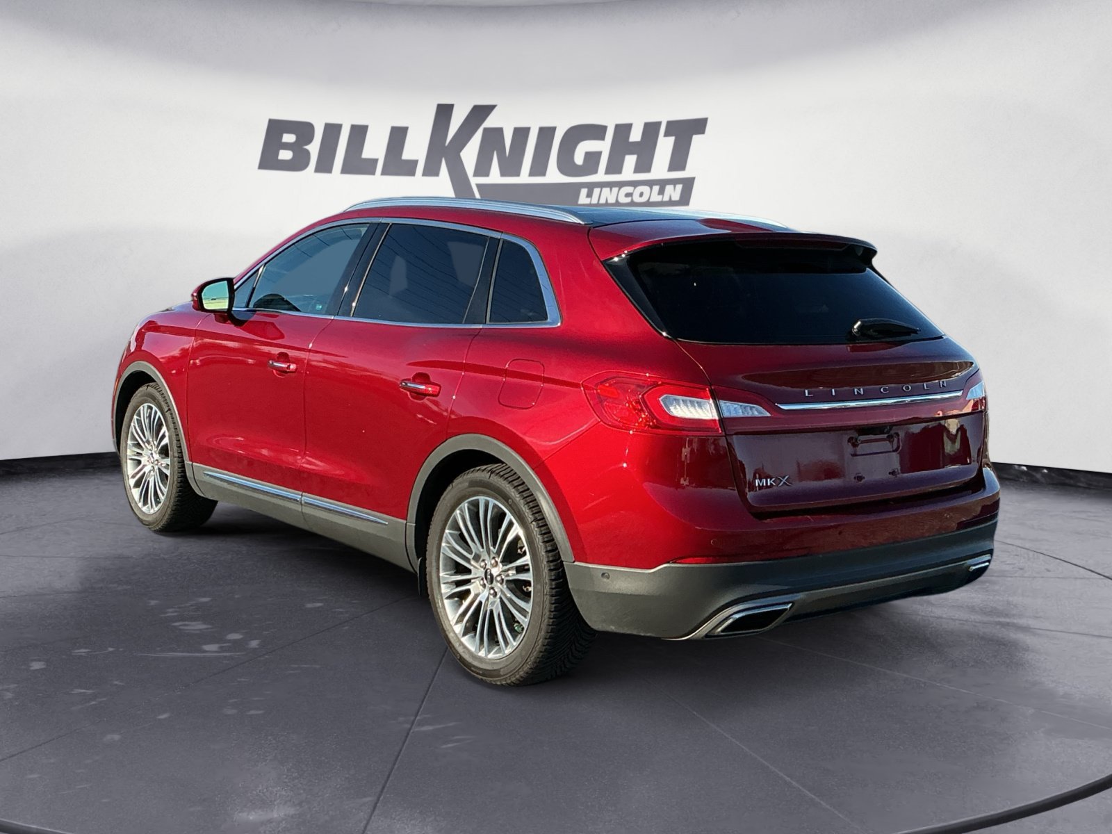 Used 2016 Lincoln MKX Reserve w/ Technology Package FWD image 4