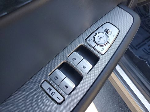 Used 2021 Hyundai Palisade Limited image 19