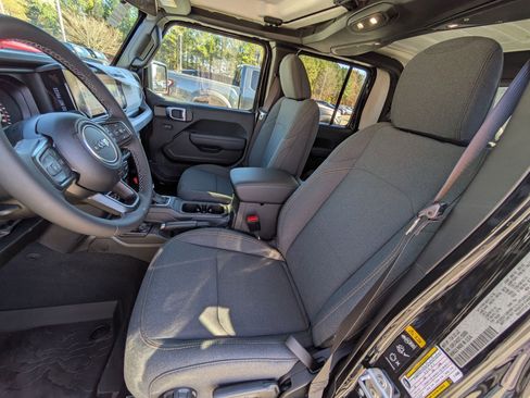 New 2026 Jeep Gladiator Willys image 18