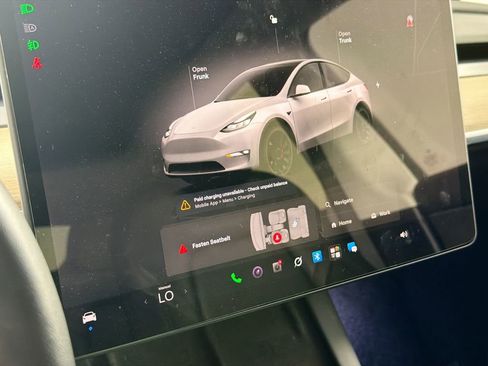 Used 2022 Tesla Model Y Performance AWD/4WD image 16