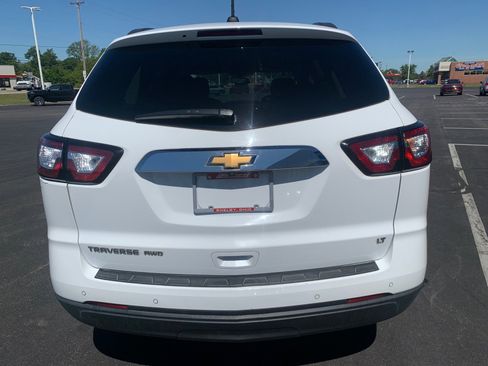 Used 2017 Chevrolet Traverse LT w/ Style and Technology Package AWD/4WD image 4