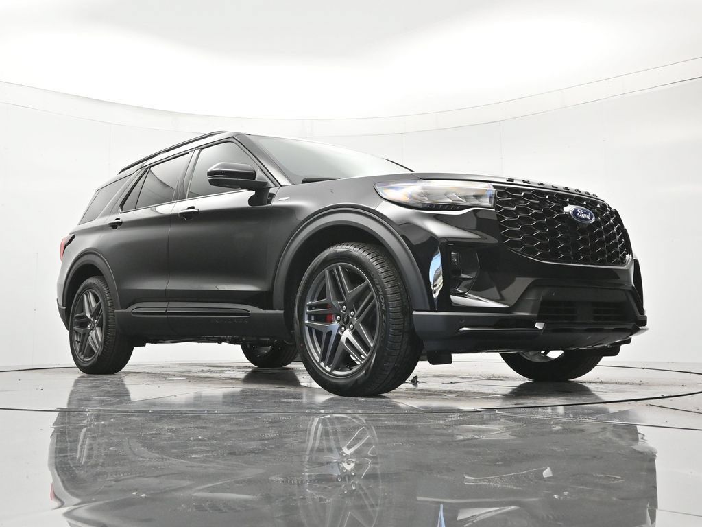 New 2026 Ford Explorer ST-Line w/ ST-Line Street Pack RWD image 38