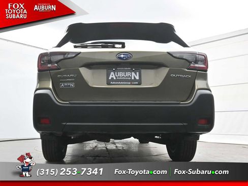 Used 2023 Subaru Outback Premium image 17