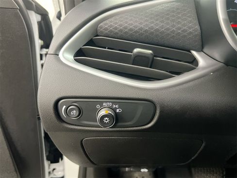 Used 2023 Chevrolet Malibu RS image 17