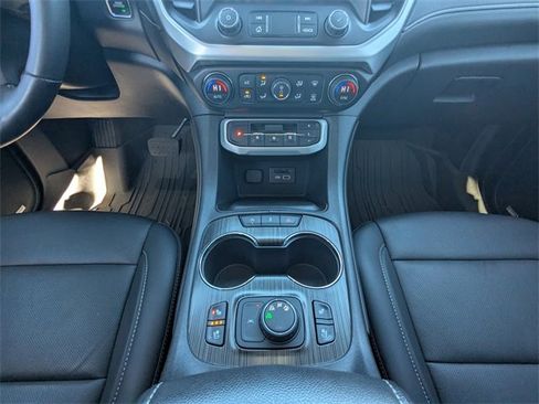 Used 2023 GMC Acadia SLT w/ Preferred Package image 21