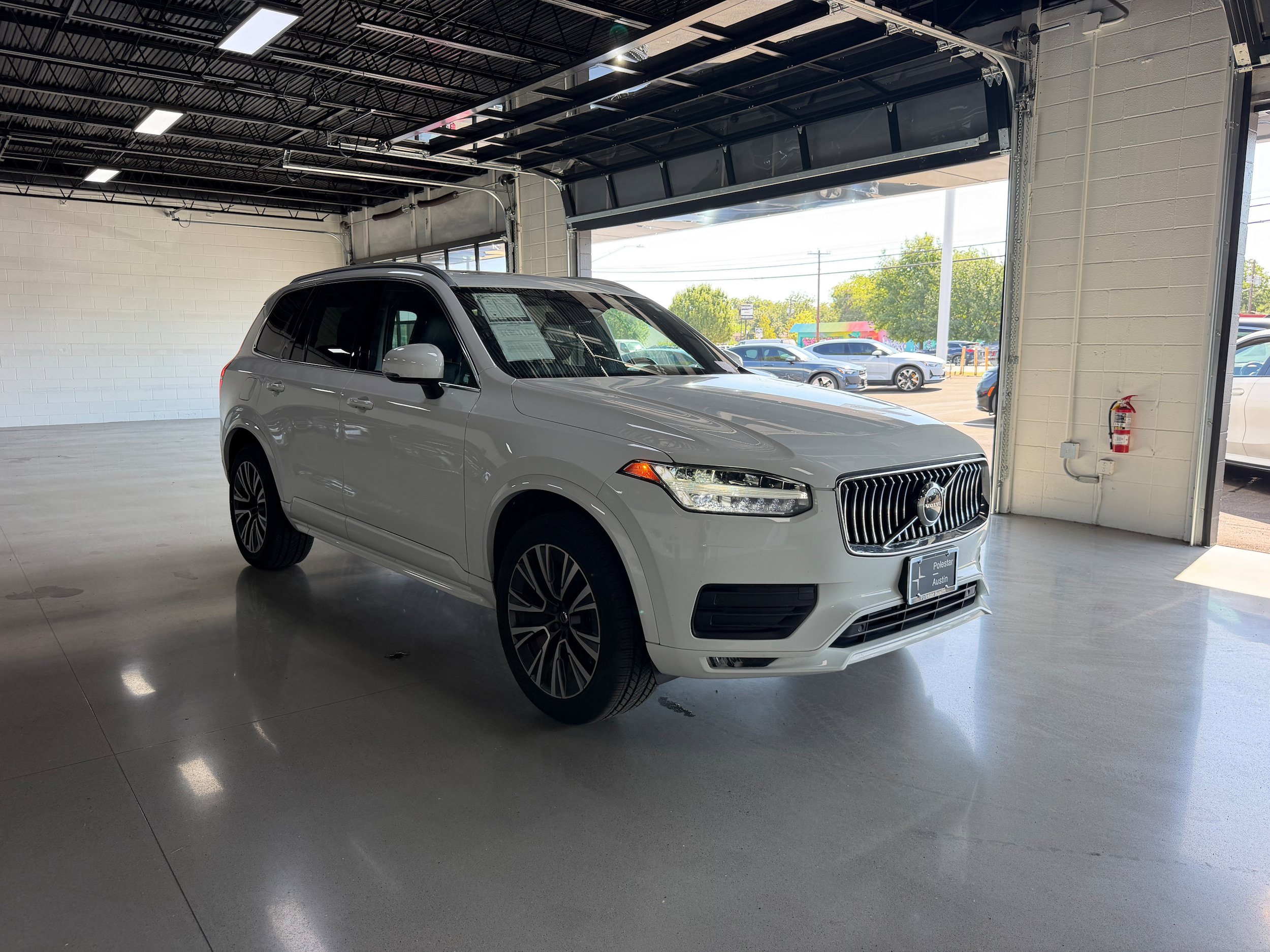 Used 2020 Volvo XC90 T5 Momentum FWD image 7