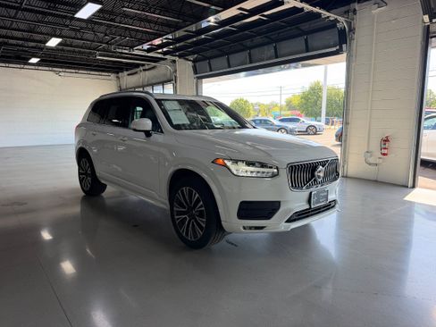 Used 2020 Volvo XC90 T5 Momentum FWD image 7