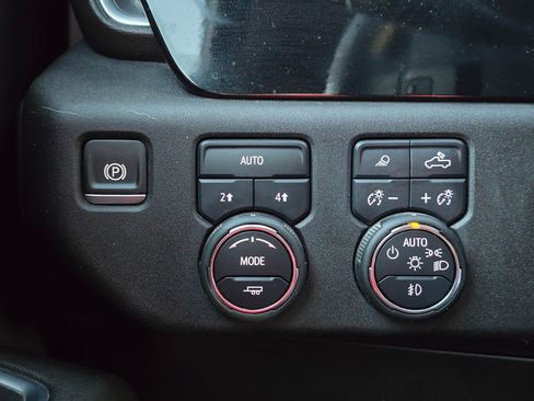 Certified 2024 Chevrolet Silverado 1500 LTZ w/ LTZ Premium Package image 24