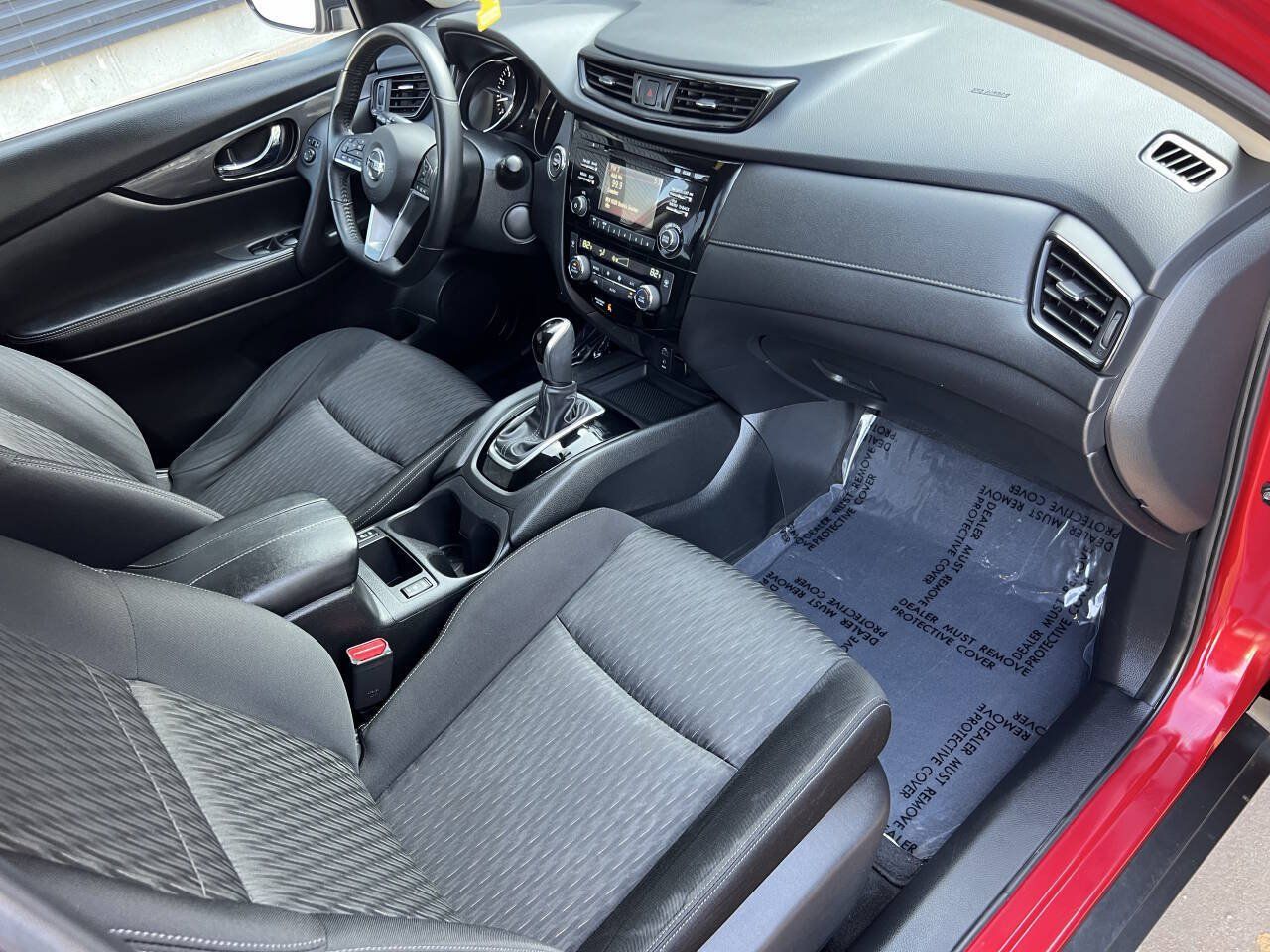 Used 2017 Nissan Rogue SV FWD image 20