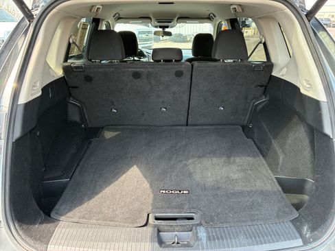 Used 2024 Nissan Rogue SV AWD/4WD image 27