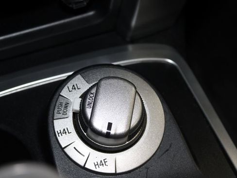 Used 2012 Toyota 4Runner Limited image 32