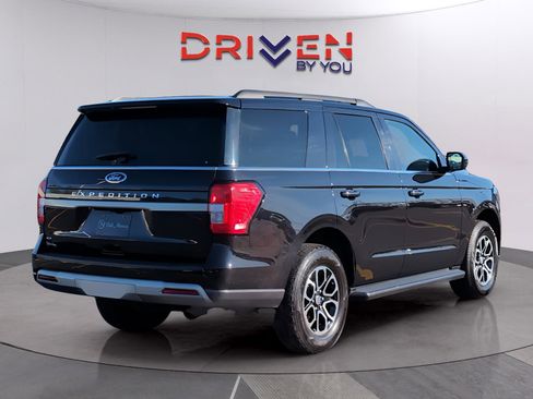 Used 2024 Ford Expedition XLT image 7