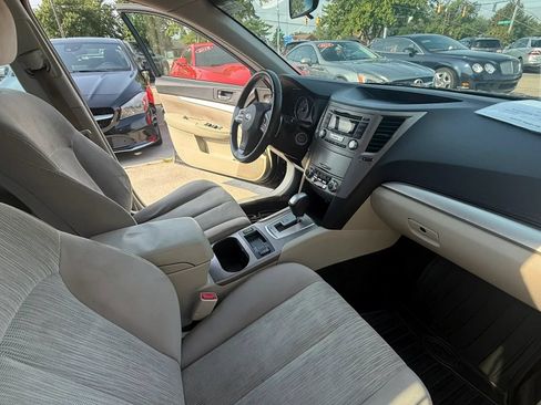 Used 2013 Subaru Legacy 2.5i Premium w/ All-Weather Pkg AWD/4WD image 12