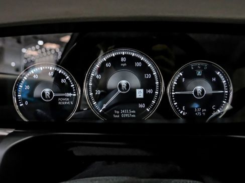 Used 2024 Rolls-Royce Ghost image 19