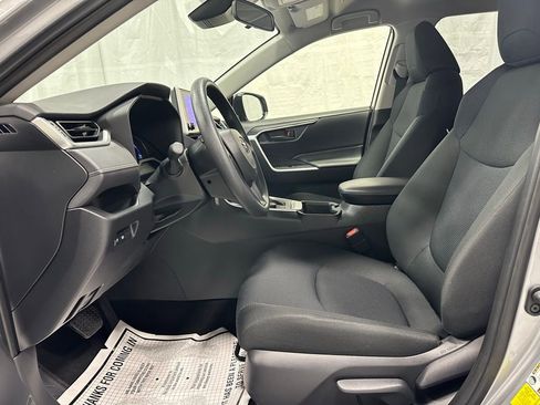 Used 2025 Toyota RAV4 LE image 14
