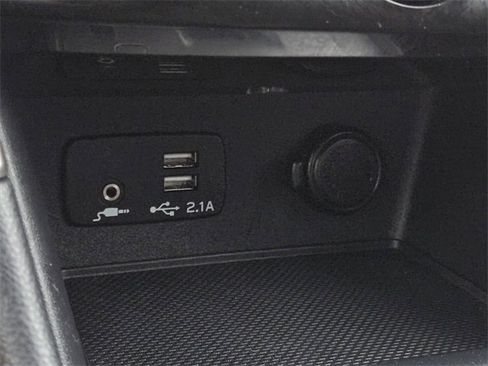 Used 2023 Subaru Forester Premium image 26