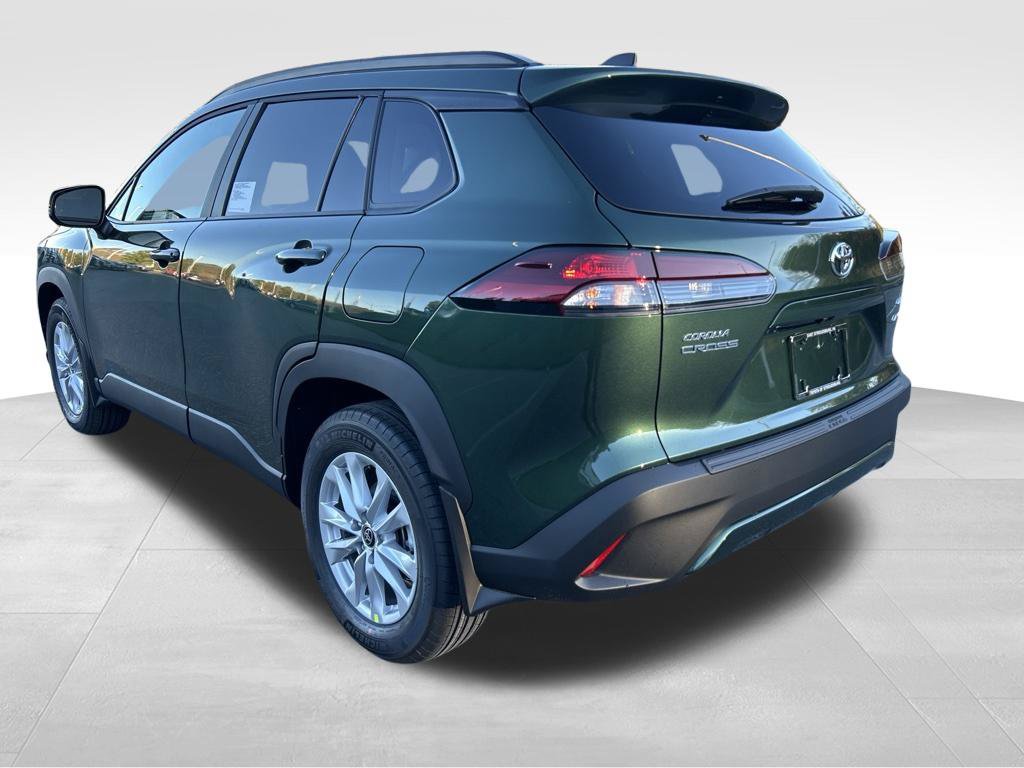 New 2026 Toyota Corolla Cross LE w/ Moonroof Package AWD/4WD image 3