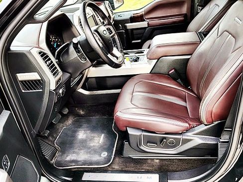 Used 2015 Ford F150 Platinum w/ Equipment Group 701A Luxury AWD/4WD image 13