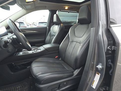 Certified 2023 INFINITI QX60 Luxe image 10