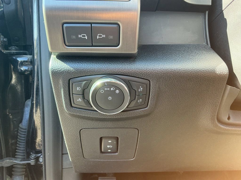 Used 2017 Ford F150 Limited AWD/4WD image 15