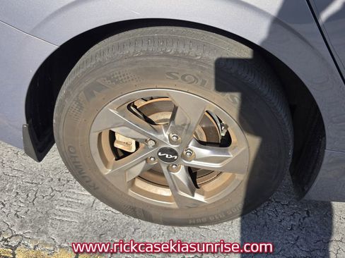 Used 2024 Kia K5 LXS FWD image 11