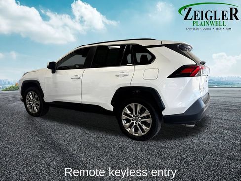 Used 2025 Toyota RAV4 XLE Premium w/ Weather Package AWD/4WD image 3