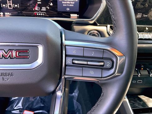 Used 2024 GMC Canyon Elevation w/ Convenience Package image 19