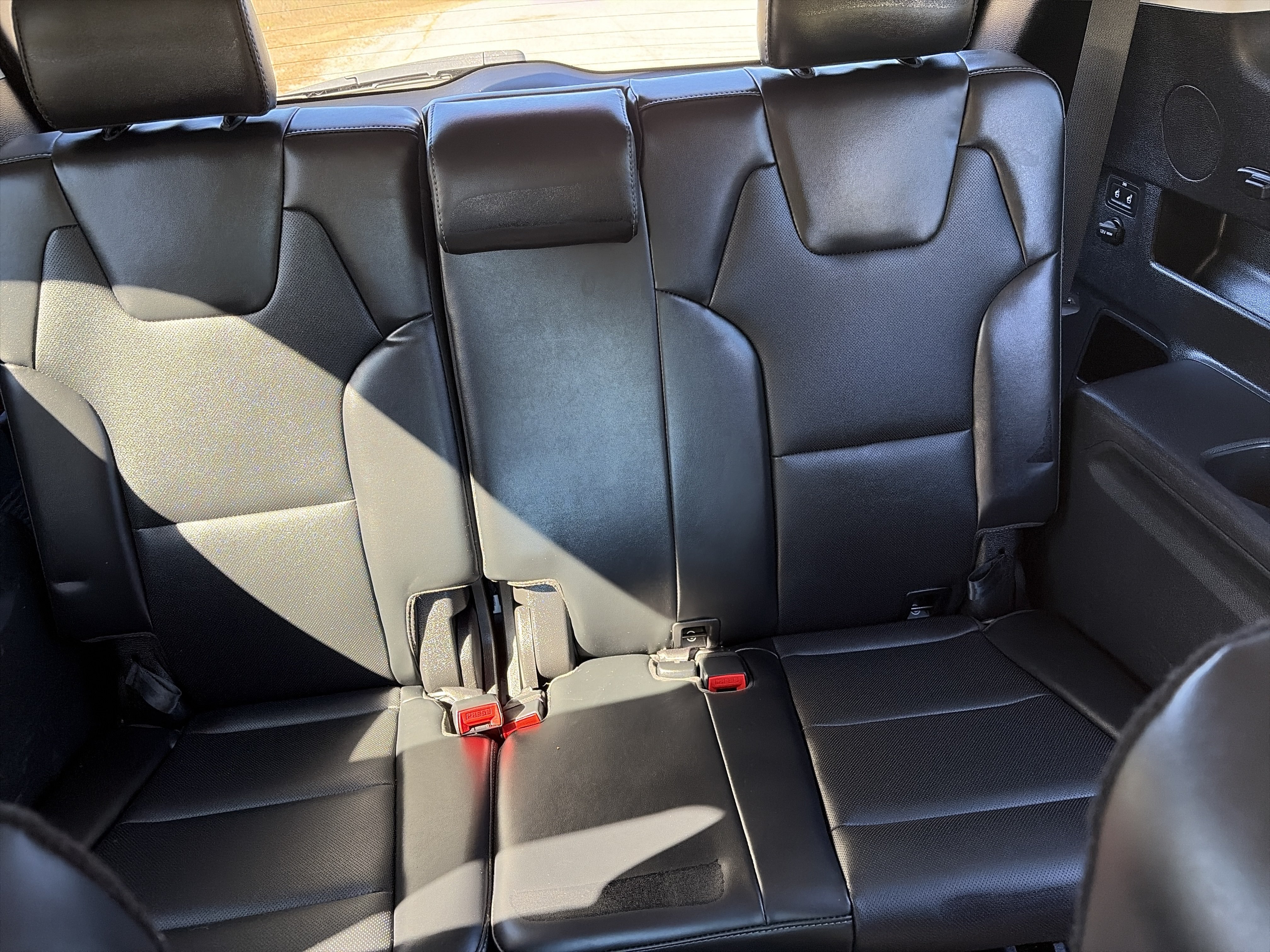 Certified 2024 Kia Telluride S w/ S Sunroof Package AWD/4WD image 17