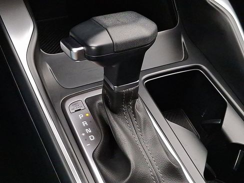 Certified 2025 Kia Sorento LX image 20