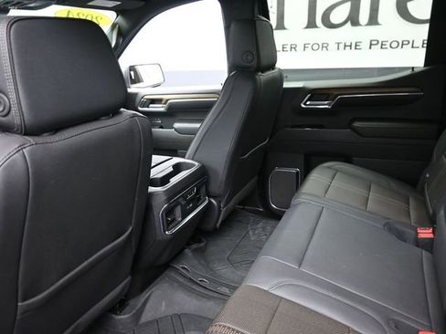 Used 2024 Chevrolet Silverado 1500 High Country w/ High Country Premium Package AWD/4WD image 23