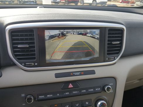 Used 2020 Kia Sportage S image 15