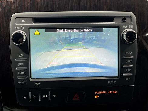 Used 2016 Chevrolet Traverse LT FWD image 12